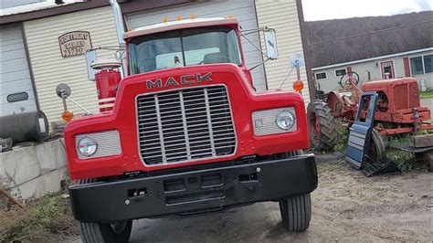 1984 Mack R600