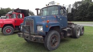 2010 Mack R600