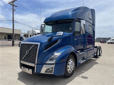 2019 Volvo VNL Dump Truck