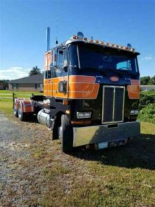 1985 Peterbilt 362 Hay Truck