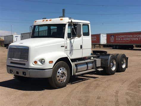 1999 Freightliner FL112