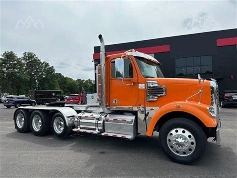 2010 Freightliner Coronado