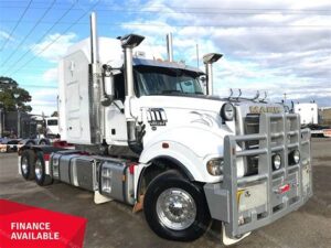 2015 Mack Titan