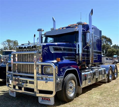 2018 Mack Titan