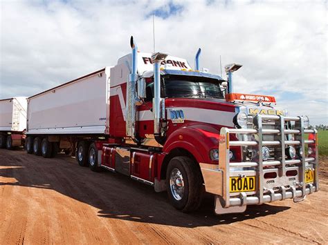 2019 Mack Titan