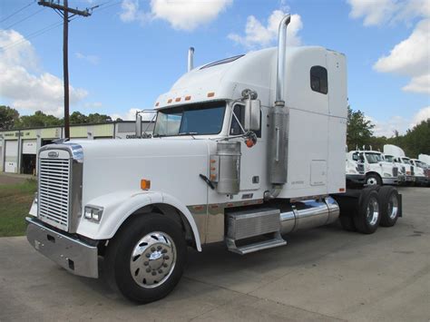 2000 Freightliner Classic XL Flatbed