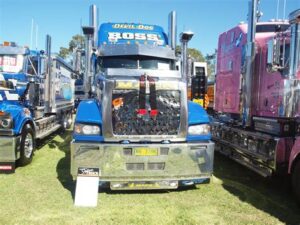 2015 Mack Super Liner