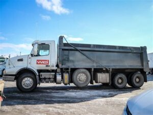 2017 Volvo VHD 200