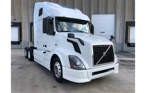 2015 Volvo VNL 670