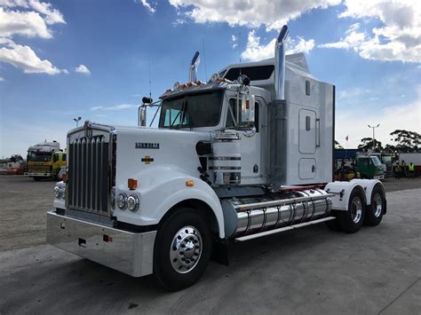 2017 Kenworth T900