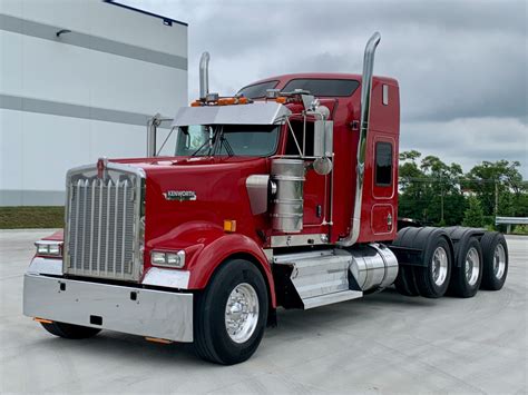 2010 Kenworth T900