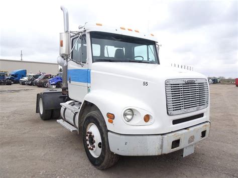 2001 Freightliner FL70