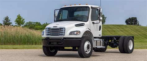 2001 Freightliner M2