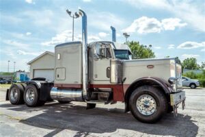 2001 Peterbilt 379