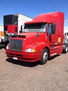 2001 Volvo VNL 700