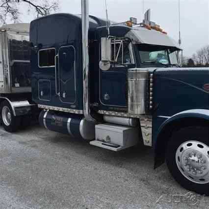 2003 Peterbilt 379