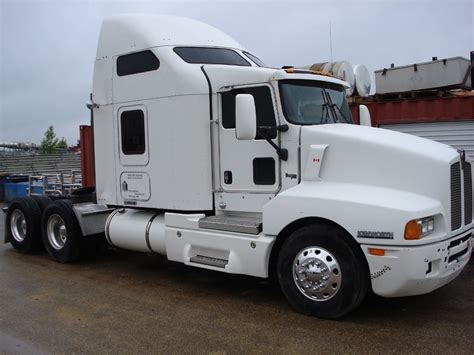 2004 Kenworth T600