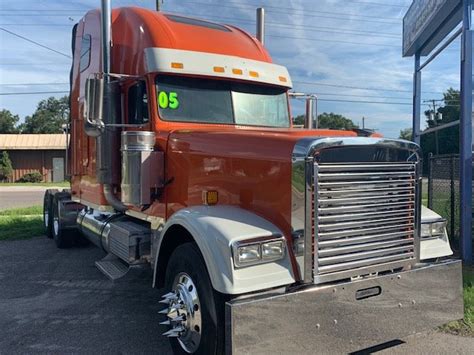 2005 Freightliner Classic