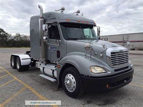 2005 Freightliner Columbia