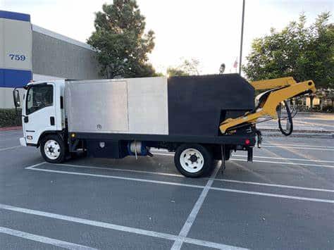 2014 Chevrolet Express Trash Can Cleaning Truck