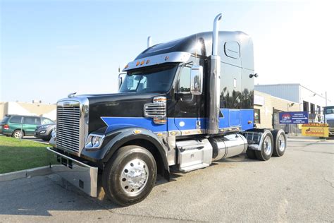 2015 Freightliner Coronado