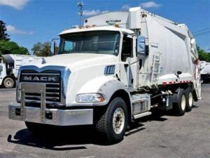 2019 Mack Granite Trash Can Cleaning Truck